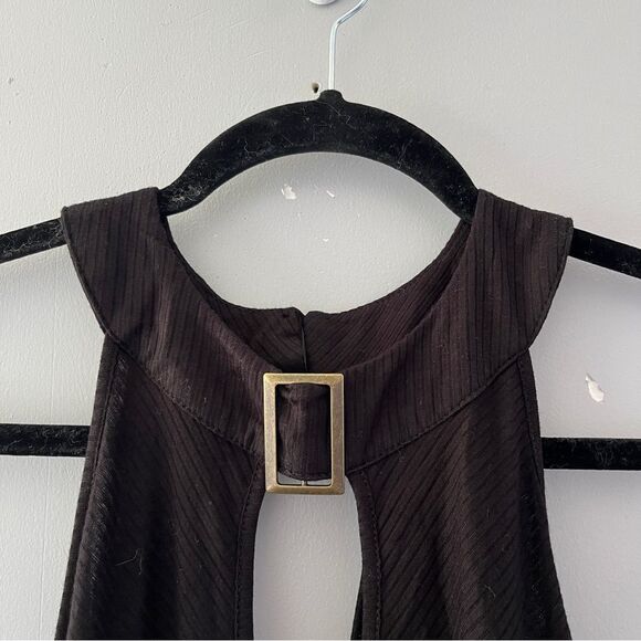 NEW Daytrip - Buckle Sleeveless Blouse Black Ribbed Knit Size Large - Picture 3 of 7